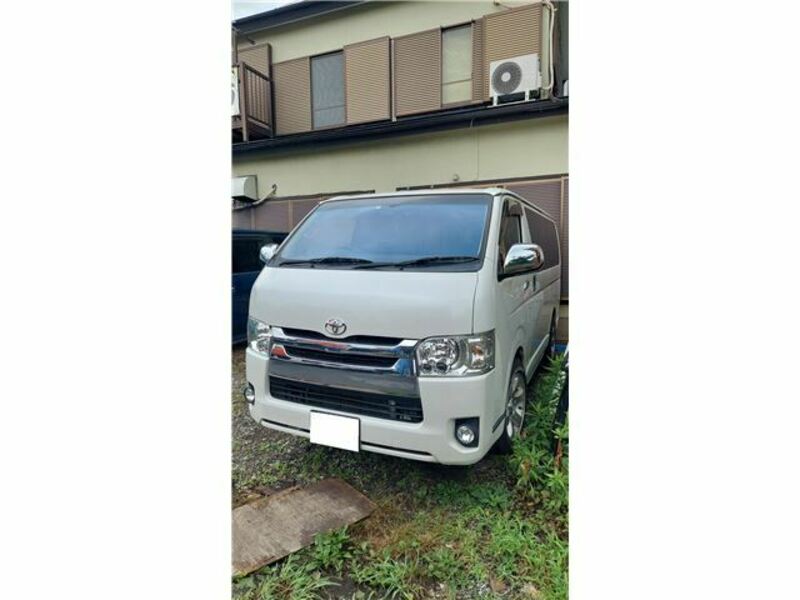 TOYOTA　HIACE