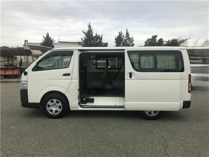 HIACE VAN-9