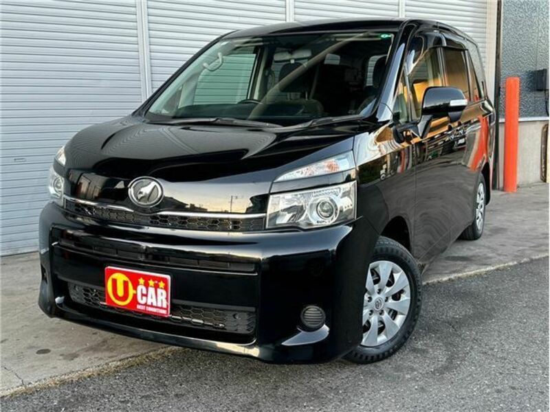 TOYOTA　VOXY