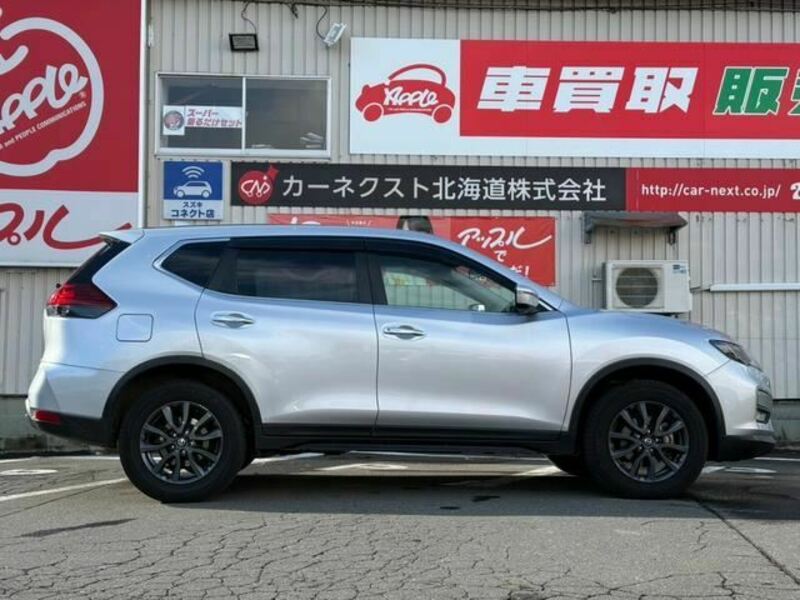 X-TRAIL-17