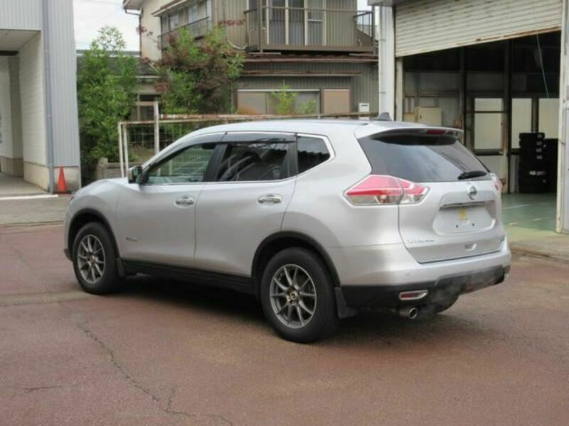 X-TRAIL-7