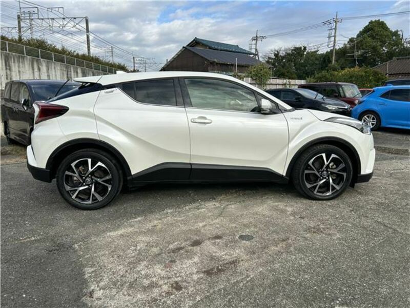 C-HR-4