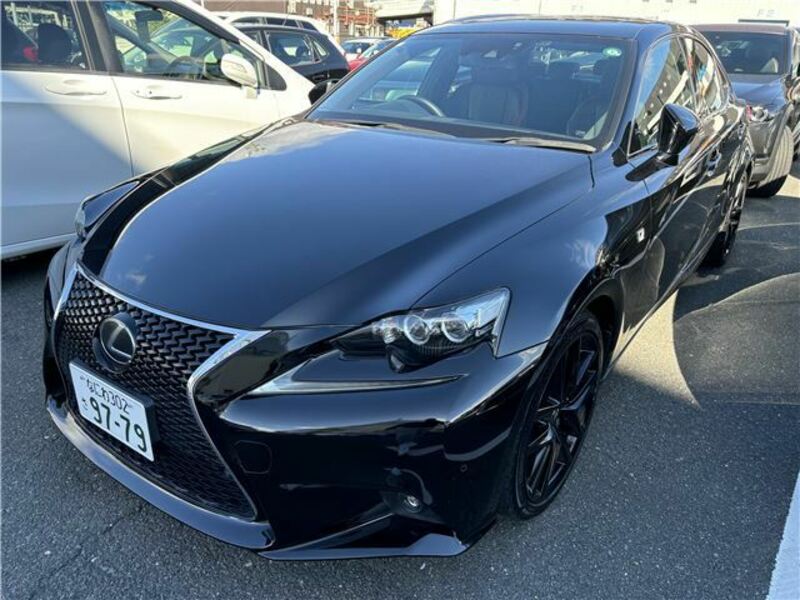 LEXUS　IS