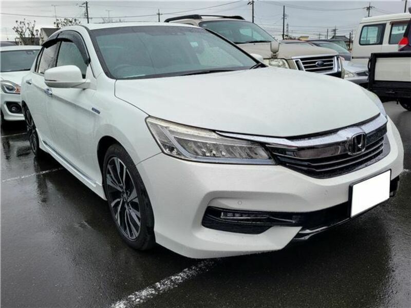 HONDA　ACCORD HYBRID