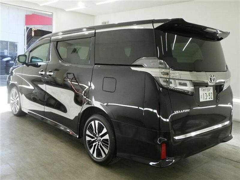 VELLFIRE-1