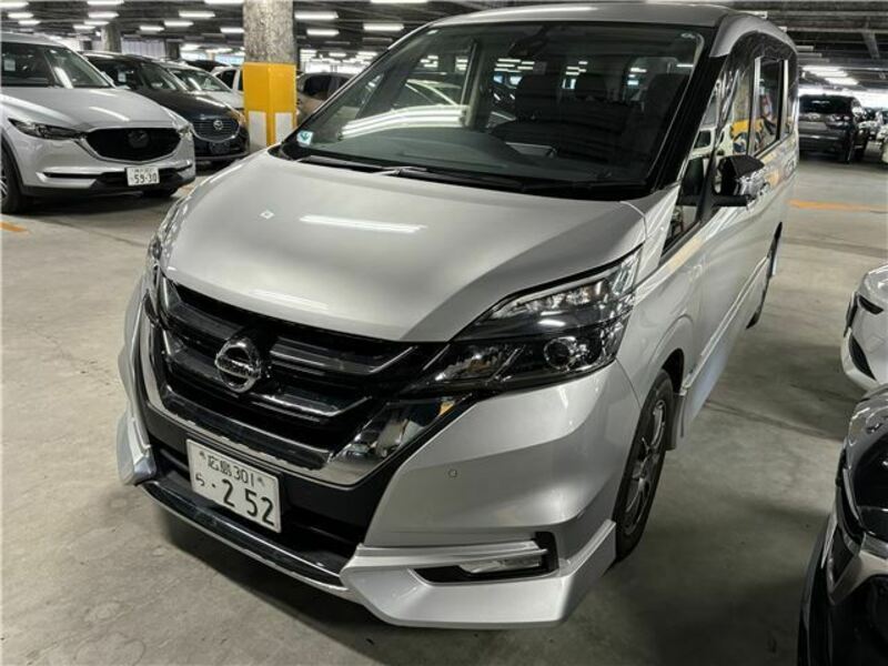 NISSAN　SERENA