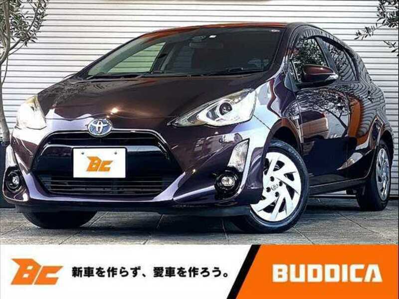 TOYOTA　AQUA