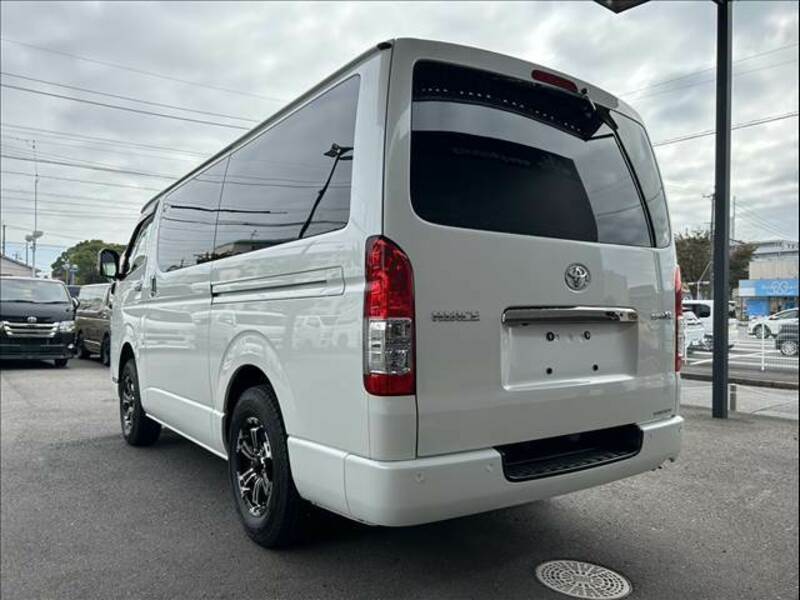 HIACE VAN-10