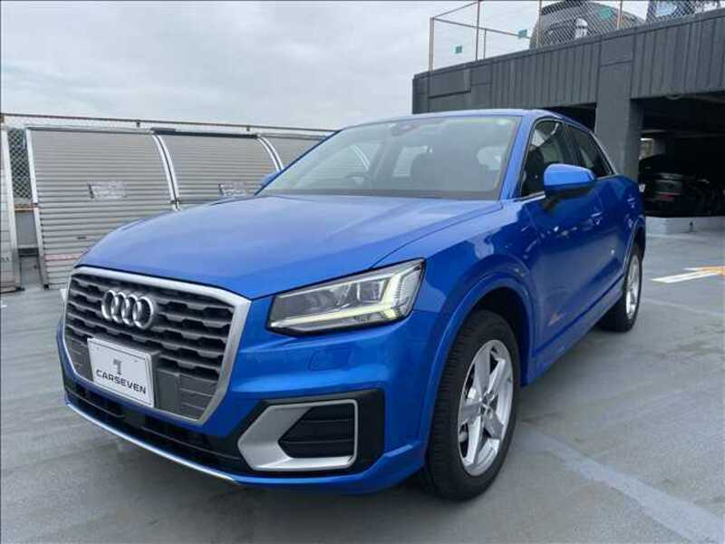 AUDI　Q2