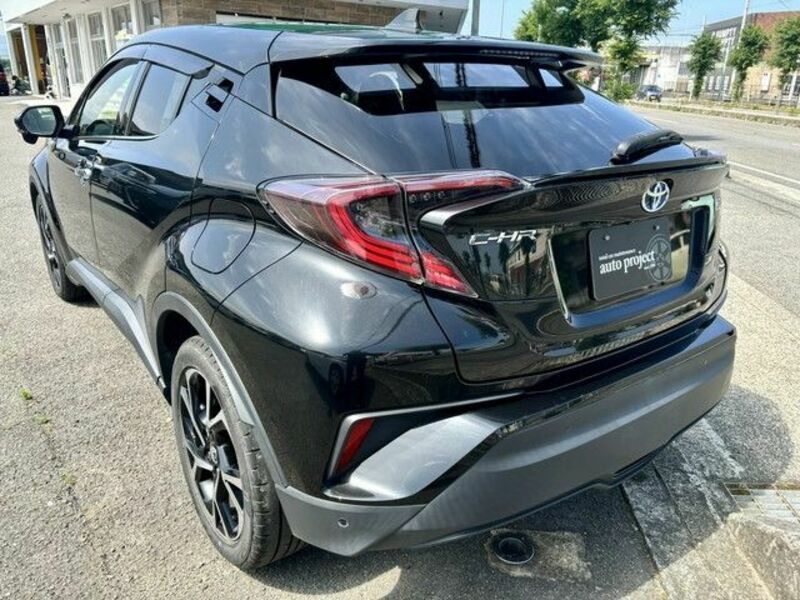 C-HR-7