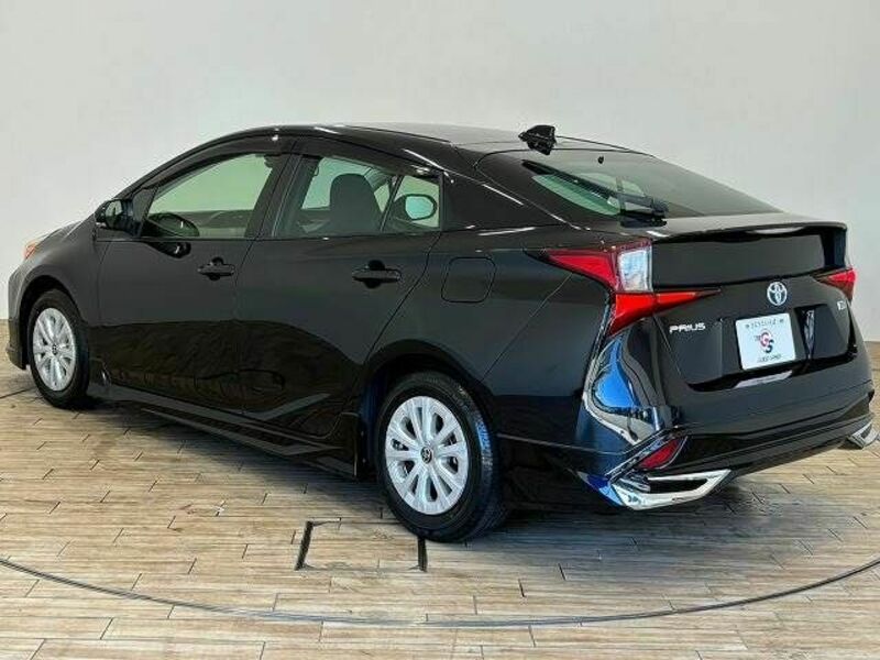 PRIUS-16