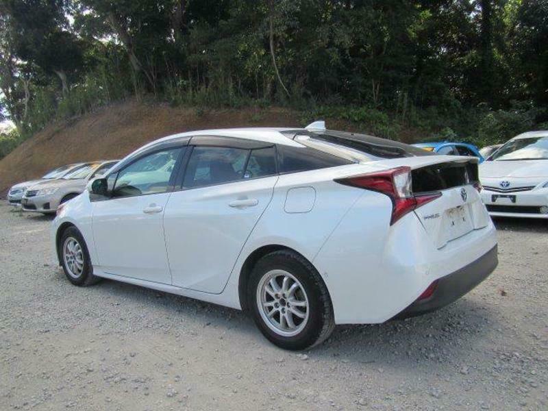 PRIUS-8