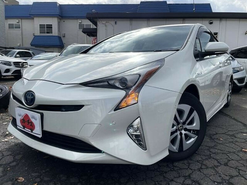 TOYOTA　PRIUS