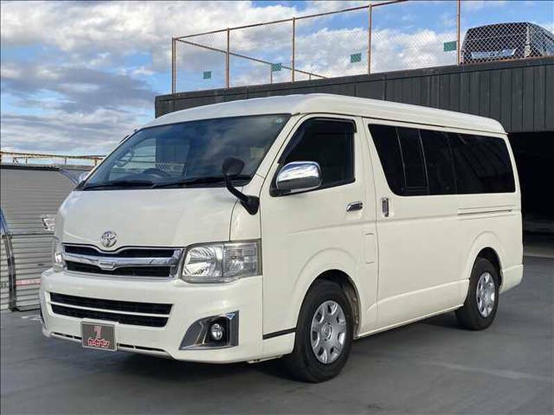 TOYOTA　HIACE WAGON