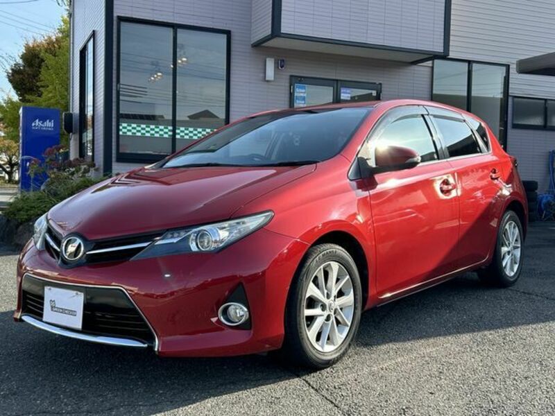 TOYOTA　AURIS