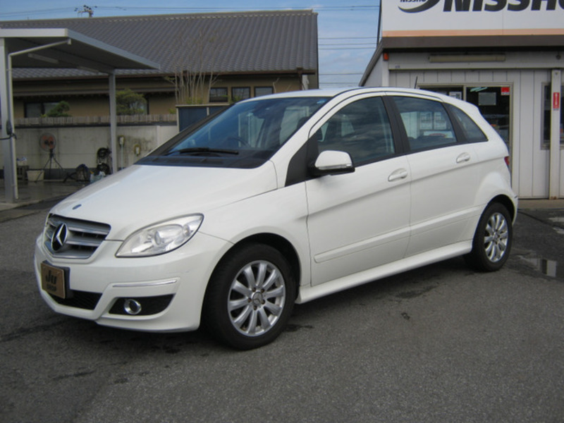 MERCEDES-BENZ　B-CLASS