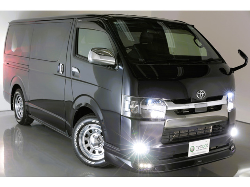 TOYOTA　HIACE VAN