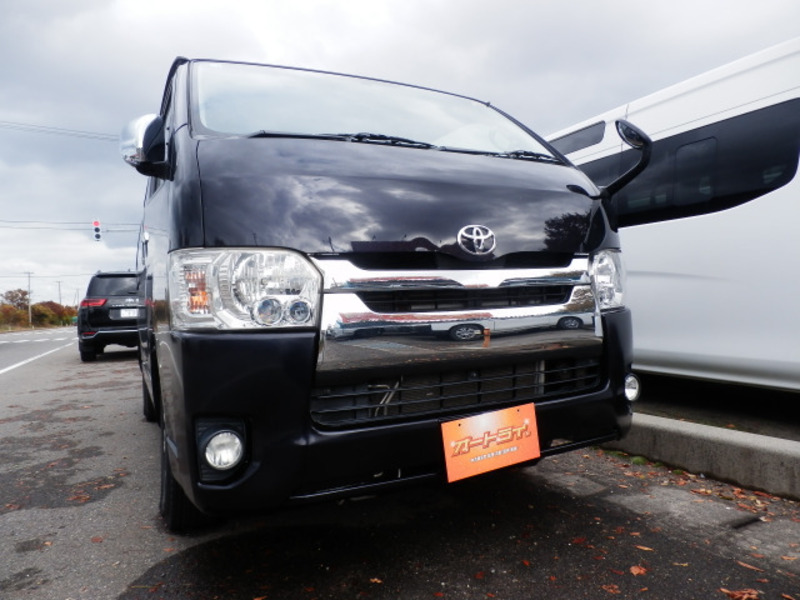 HIACE VAN-1