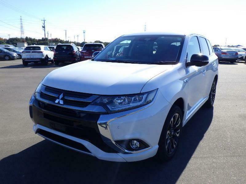 OUTLANDER PHEV-32