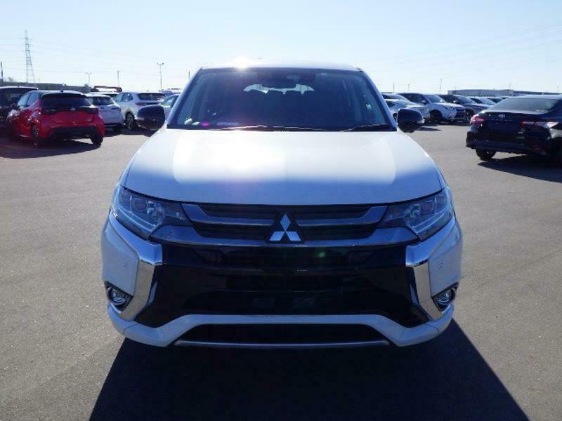 OUTLANDER PHEV-34