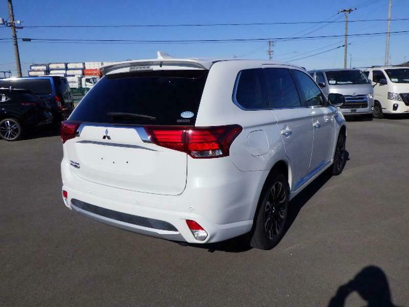 OUTLANDER PHEV-36