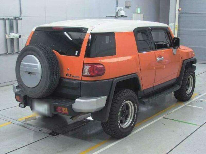 FJ CRUISER-2