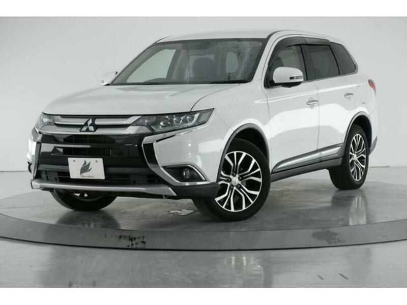 MITSUBISHI　OUTLANDER