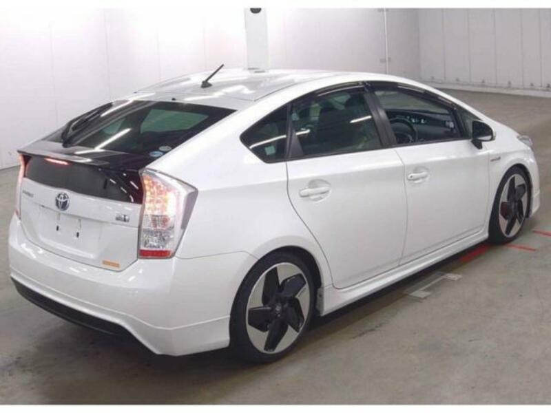 PRIUS-1