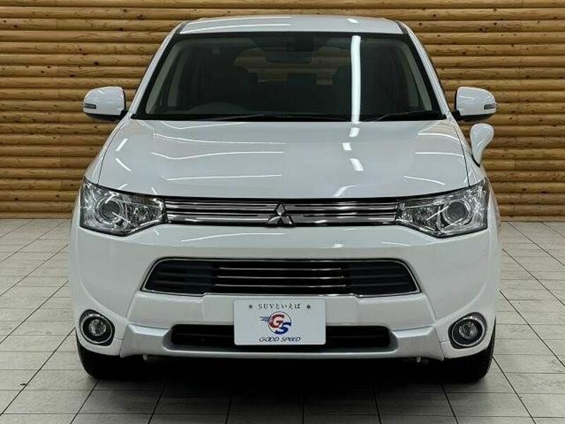 OUTLANDER PHEV-16