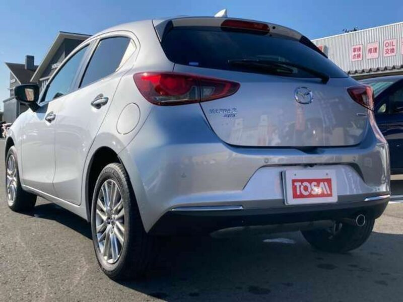 MAZDA2