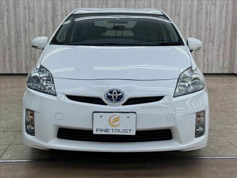 PRIUS-9