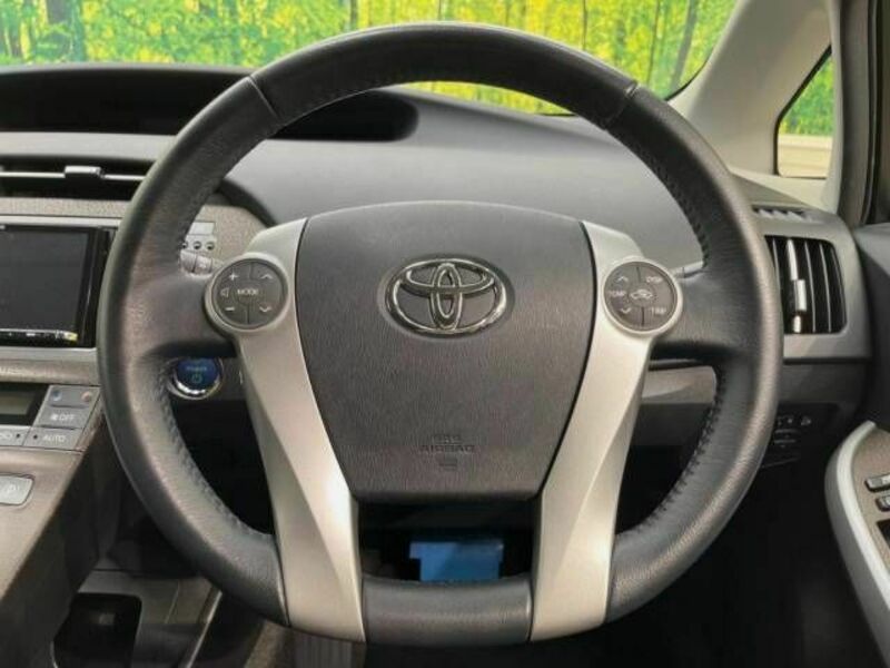 PRIUS-11