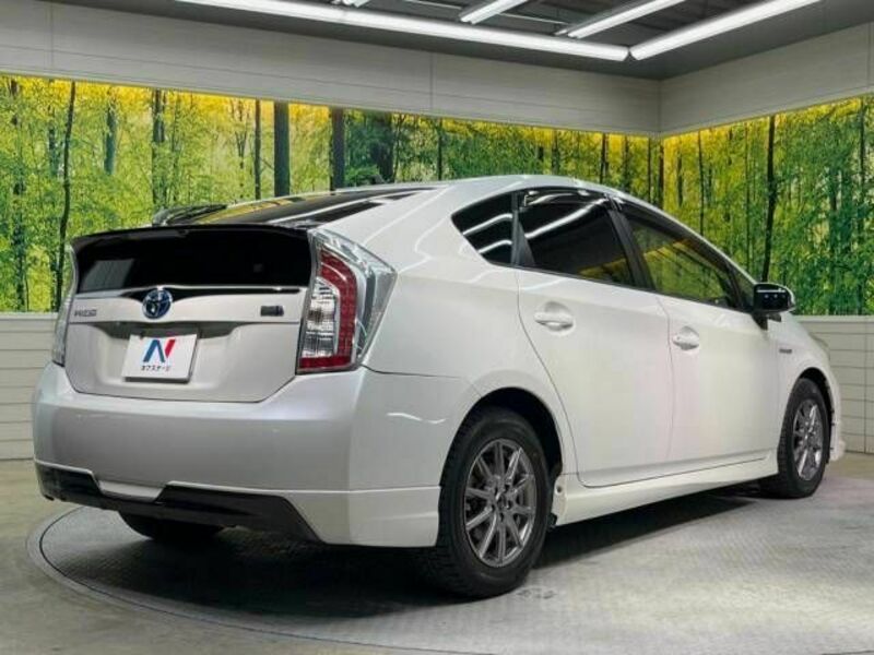 PRIUS-17