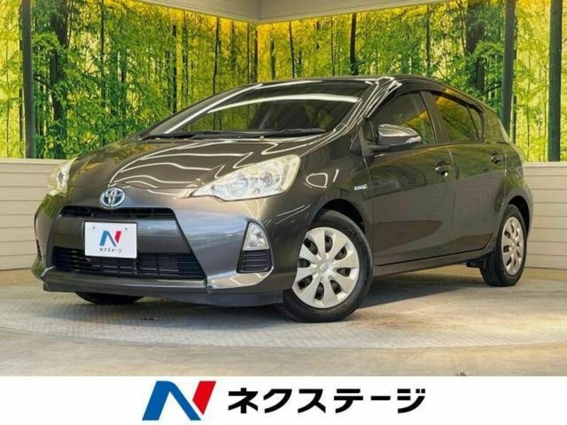 TOYOTA　AQUA