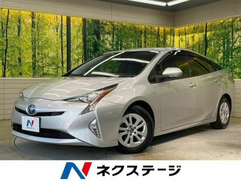 TOYOTA　PRIUS