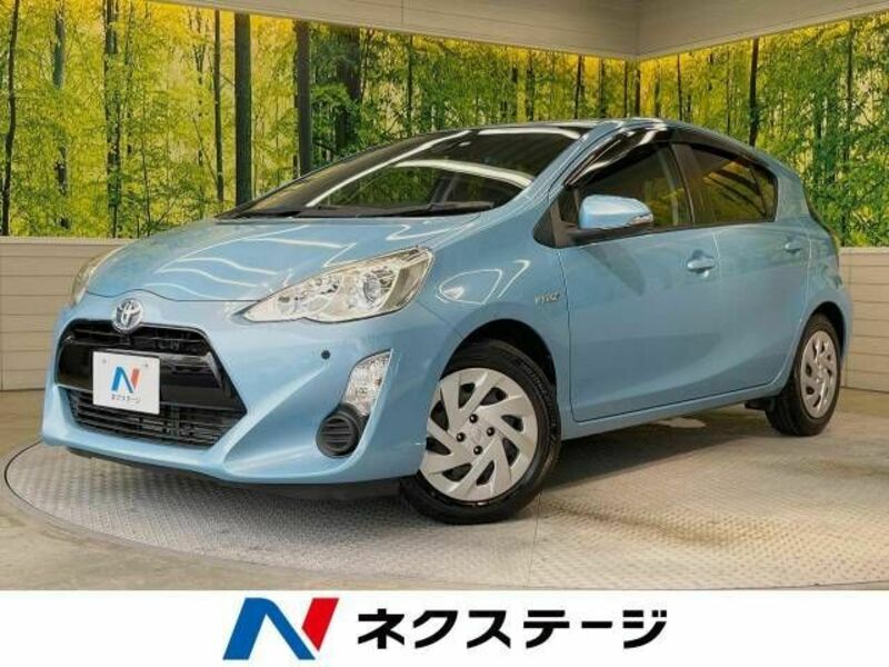 TOYOTA　AQUA