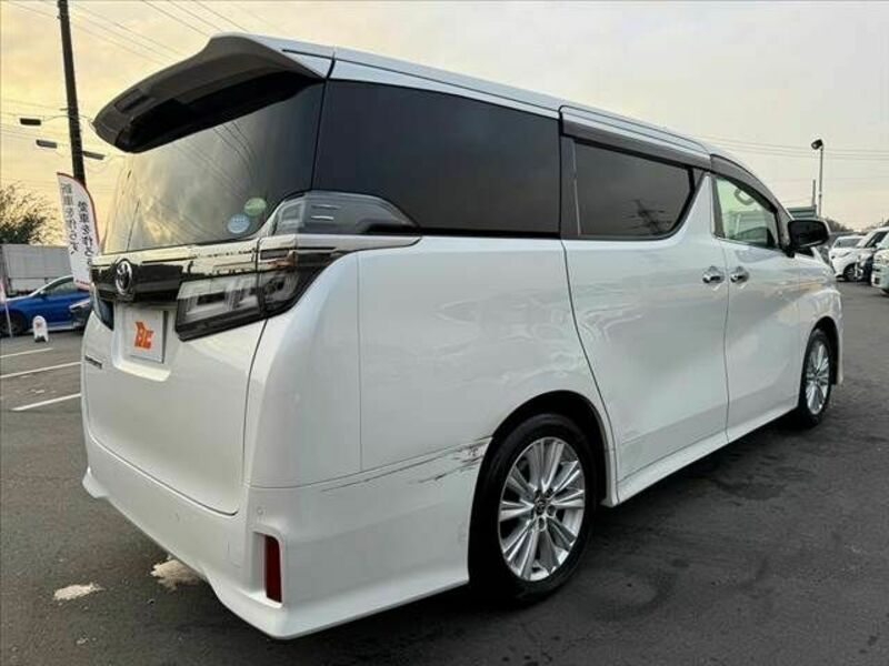 VELLFIRE-14