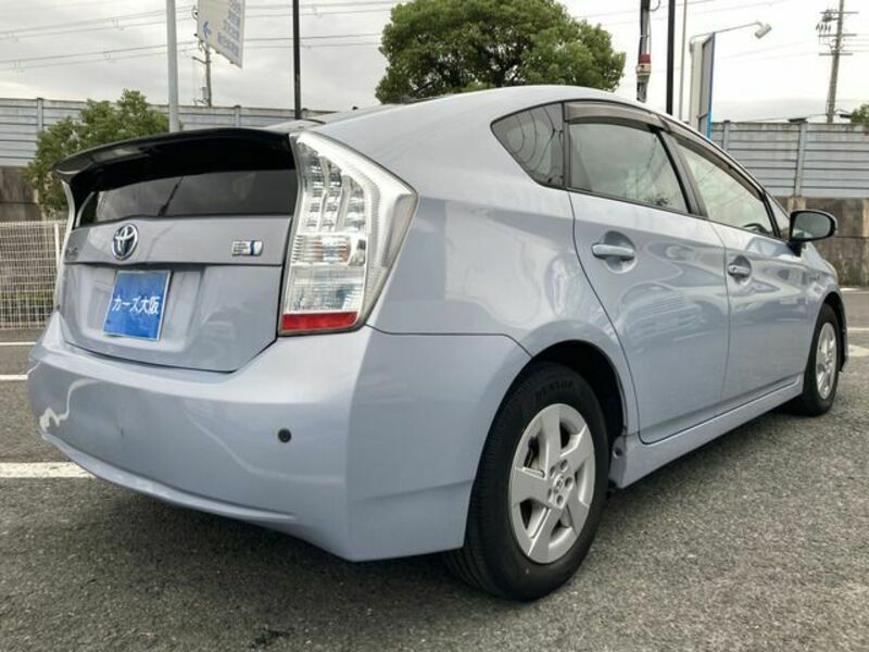 PRIUS-3