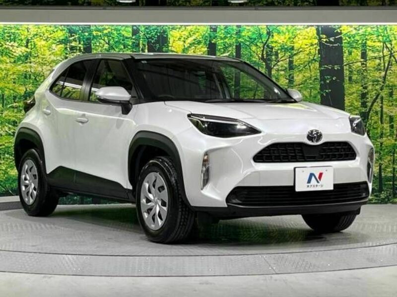 YARIS CROSS-17