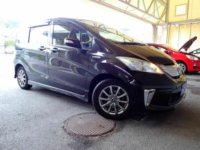 HONDA　FREED HYBRID