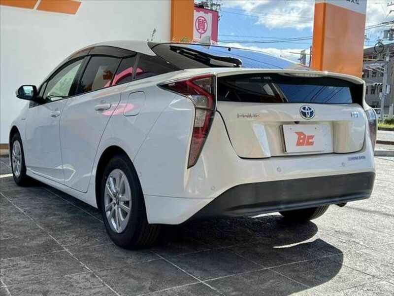 PRIUS-12