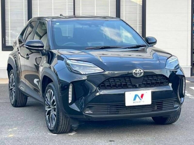 YARIS CROSS-17