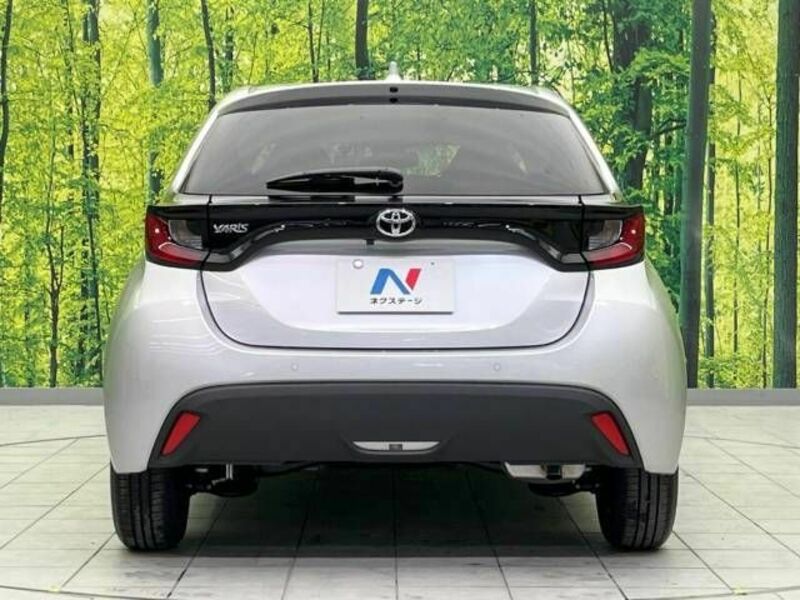 YARIS-15