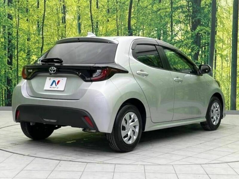 YARIS-17