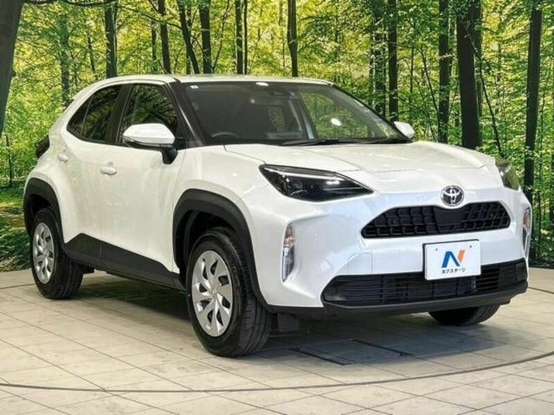 YARIS CROSS-16