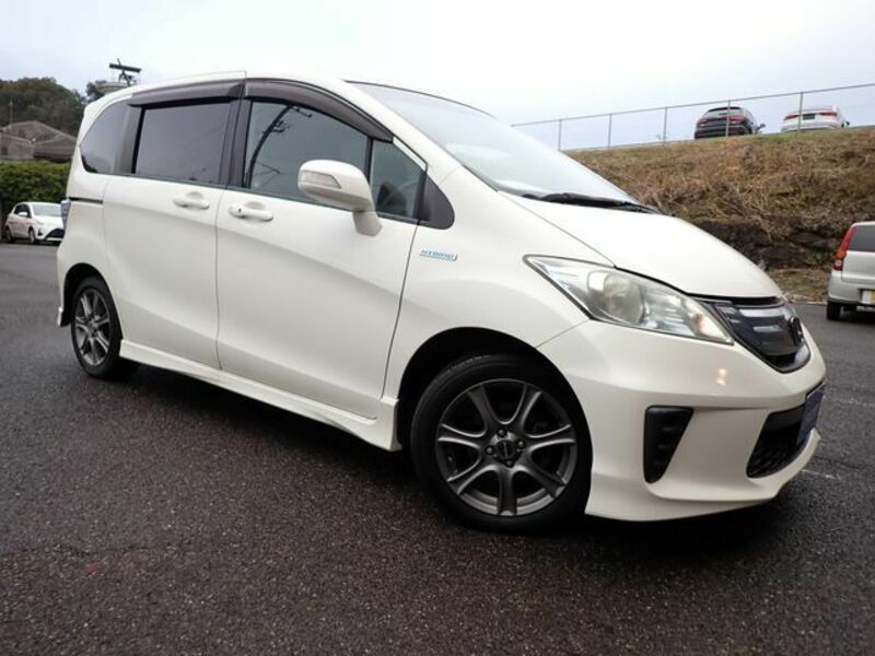 HONDA　FREED HYBRID