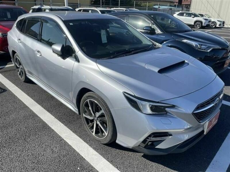 SUBARU　LEVORG