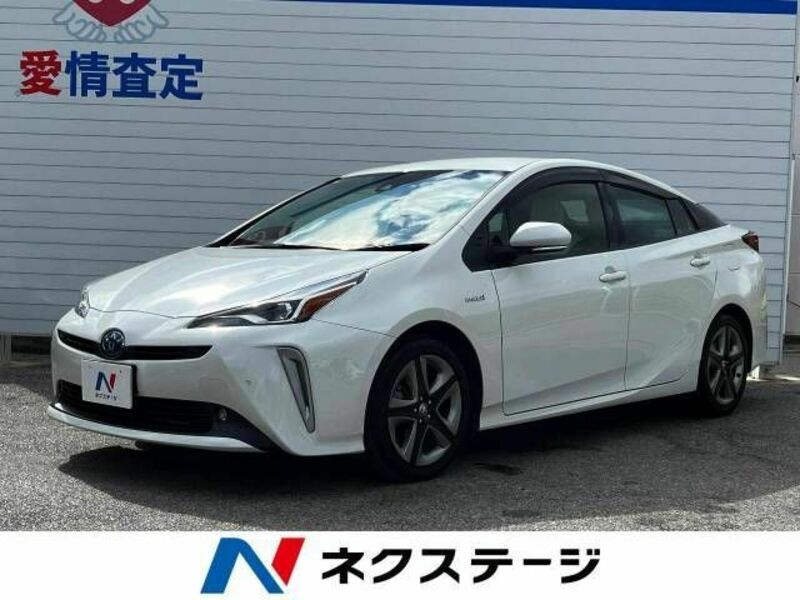 TOYOTA　PRIUS