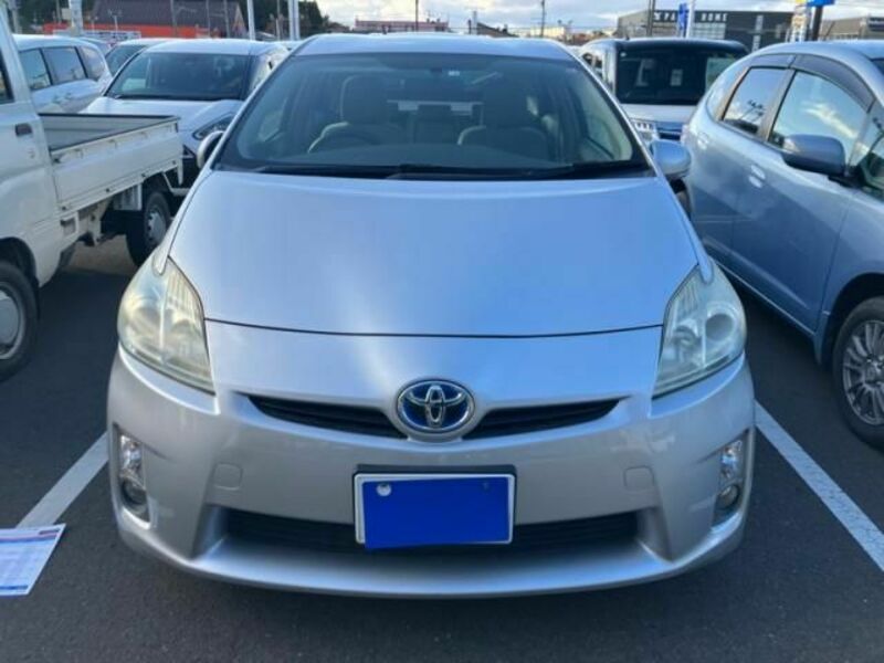 TOYOTA　PRIUS