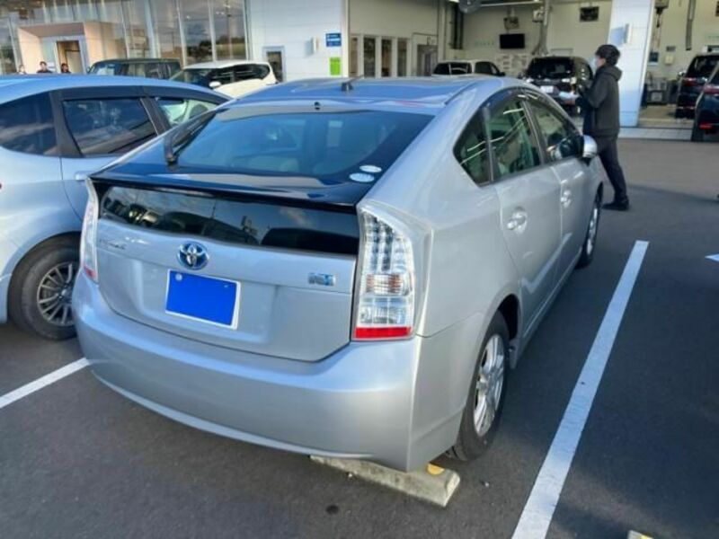 PRIUS-1